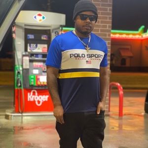 Meet your Posher, Troy